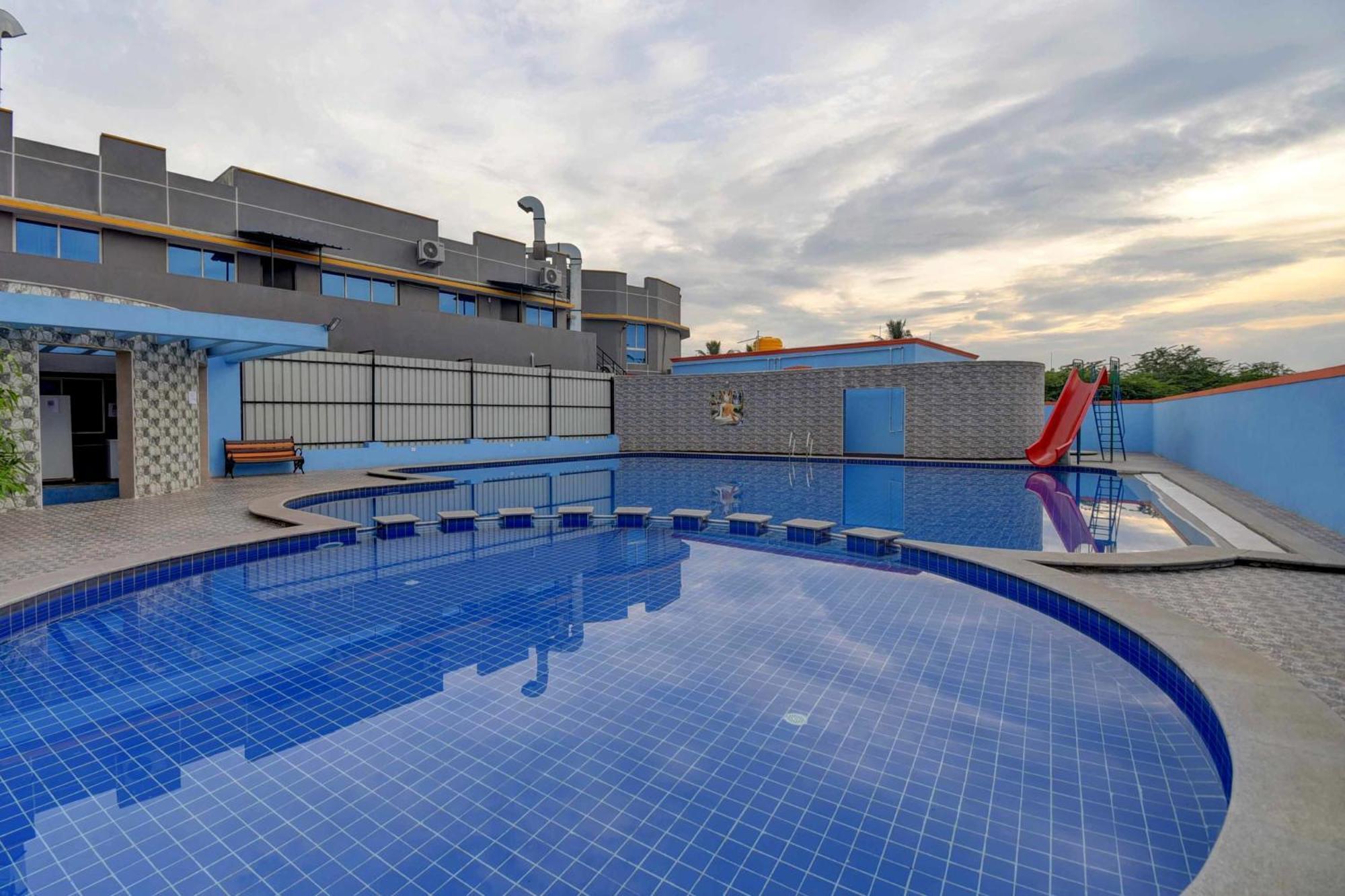 Collectipn O Pradee Queen Resort Chennai Exterior photo