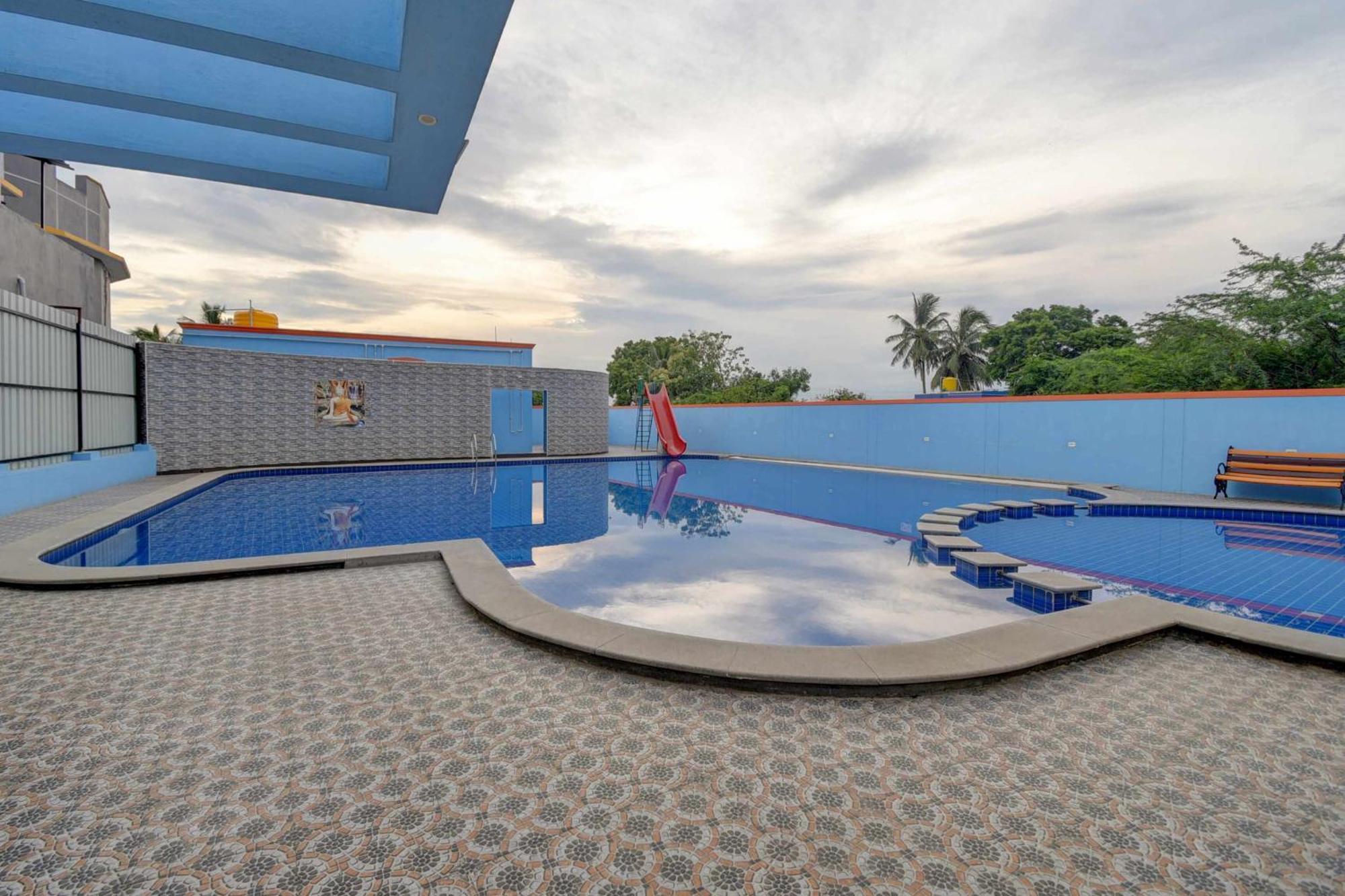 Collectipn O Pradee Queen Resort Chennai Exterior photo